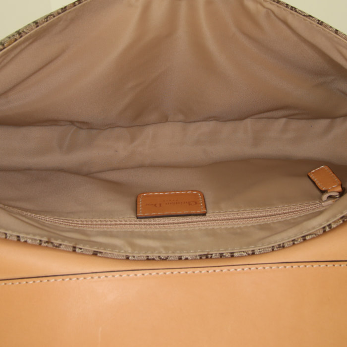 Bolso de mano Dior Colombus en lona Monogram beige y cuero natural - Detail D2