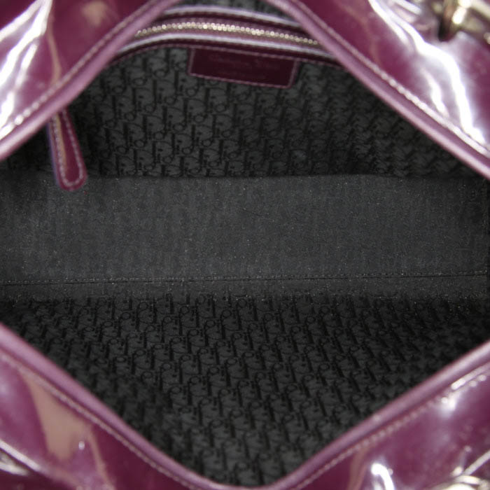 Bolso de mano Dior Lady Dior modelo grande en cuero cannage violeta - Detail D3