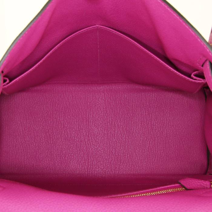 Bolso de mano Hermès Kelly 28 cm en cuero togo púrpura - Detail D3