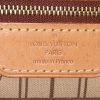 Shopping bag Louis Vuitton Neverfull piccola in tela monogram marrone e pelle naturale - Detail D3 thumbnail