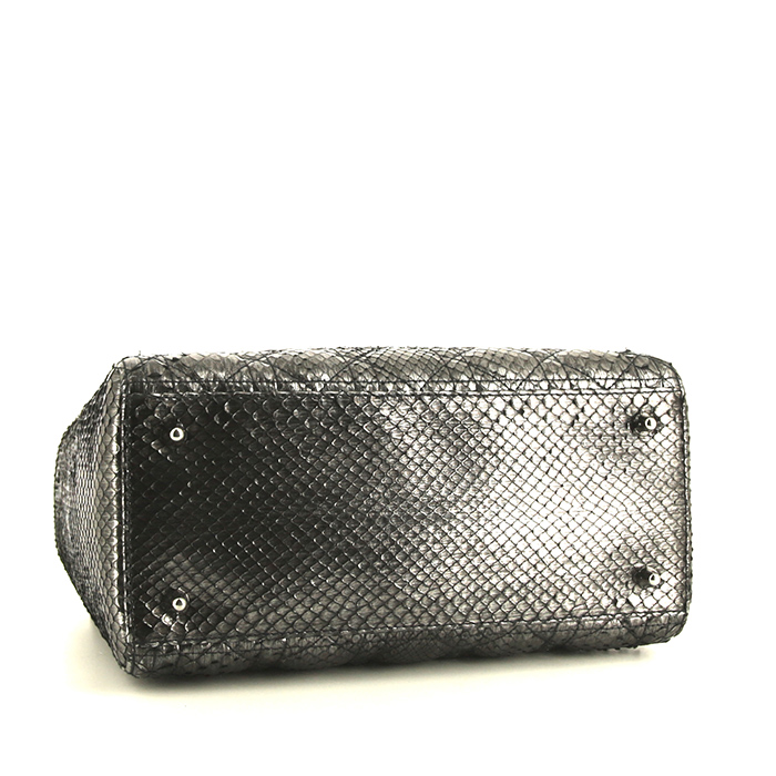Dior Lady Dior Limited Edition medium model handbag in silver python - Detail D5