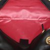 Bolso bandolera Gucci GG Marmont en terciopelo negro - Detail D3 thumbnail
