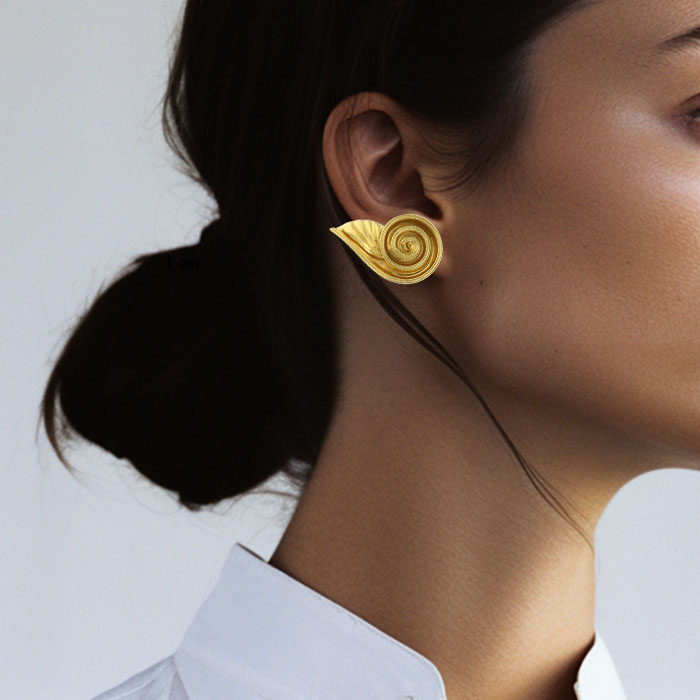 Lalaounis earrings in yellow gold