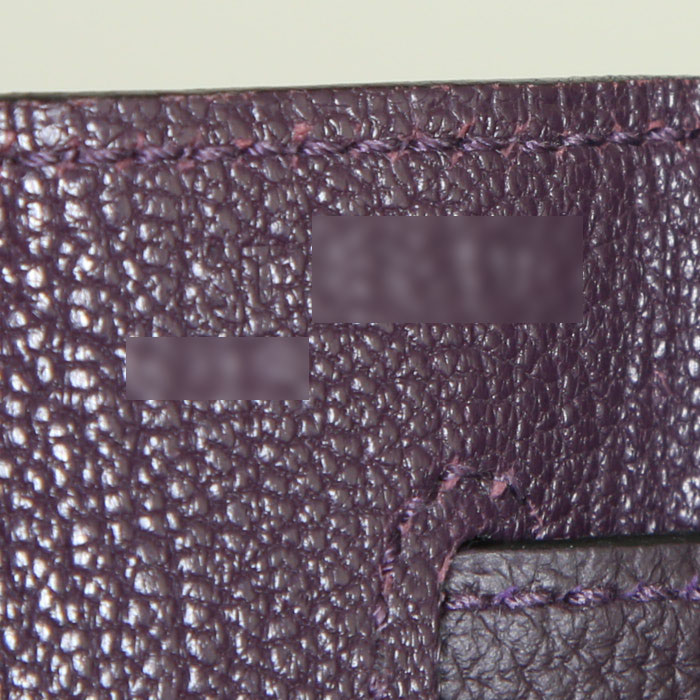 Sac à main Hermes Kelly 35 cm en cuir togo violet Raisin - Detail D5