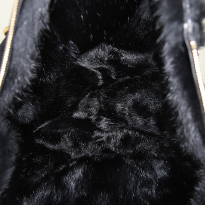 Shopping bag Saint Laurent Downtown mini in camoscio nero e pelliccia nera - Detail D2
