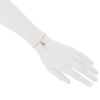 Bracciale Hermès Kelly Clochette in oro rosa - Detail D1 thumbnail