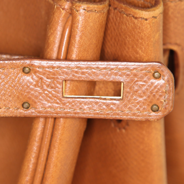 Hermes Birkin 40 cm handbag in gold Courchevel leather - Detail D4
