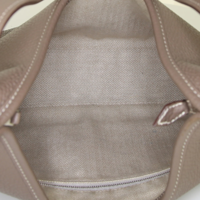 Bolso de mano Hermes Massai en cuero togo marrón etoupe - Detail D3