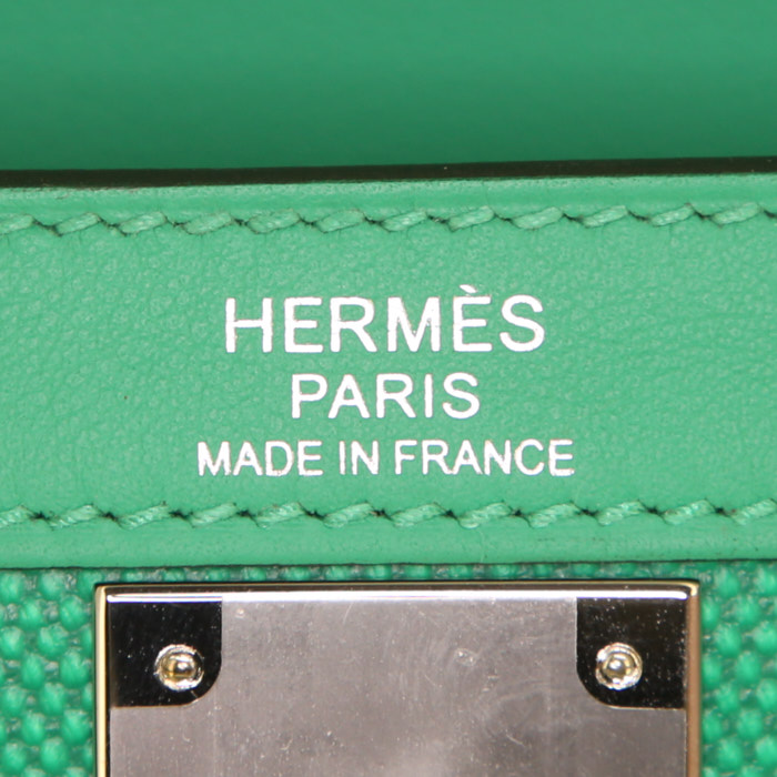Hermes Kelly 32 cm handbag in green and beige "H" canvas and green leather - Detail D4