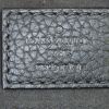 Porta-documentos Louis Vuitton Porte documents Voyage en cuero granulado negro - Detail D3 thumbnail