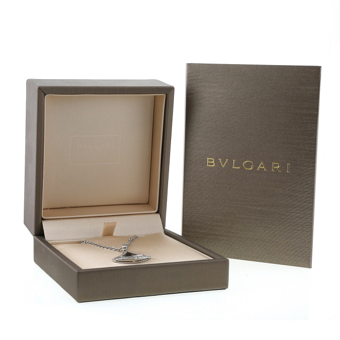 Collier Bulgari Diva's Dream en or blanc et diamants - Detail D4