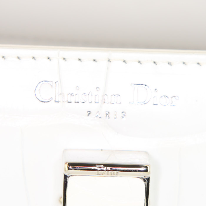 Dior Diorever mini handbag in white leather - Detail D4