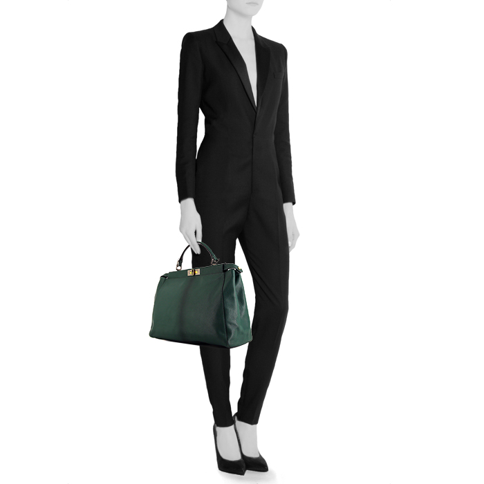 Sac à main Fendi Peekaboo grand modèle en cuir vert - Detail D1