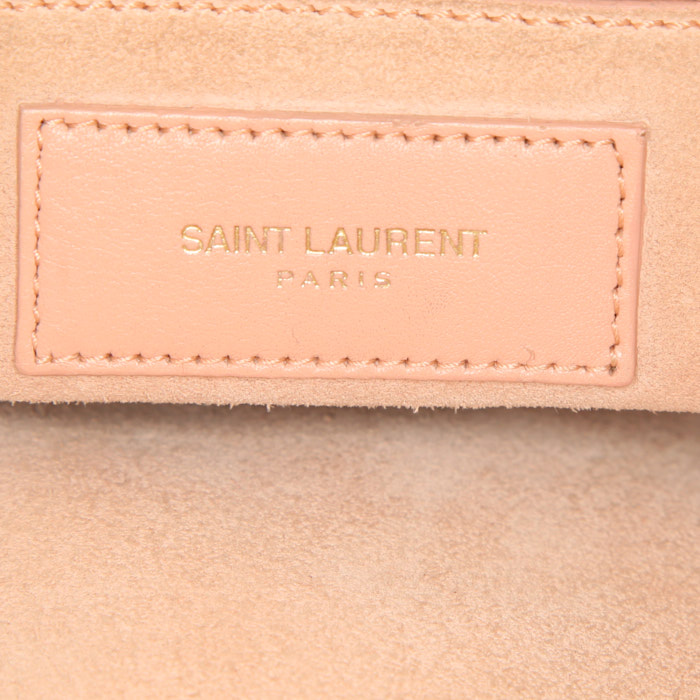 Sac bandoulière Saint Laurent  Sac de jour petit modèle  en cuir rose - Detail D4