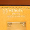Bolso de mano Hermes Kelly 25 cm en cuero swift amarillo y verde - Detail D4 thumbnail