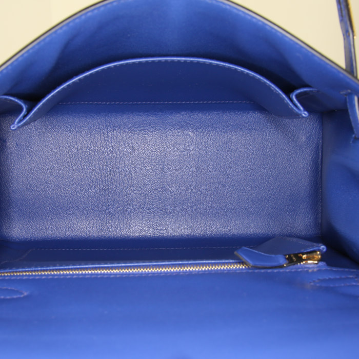 Bolso de mano Hermes Kelly 25 cm en cuero box azul - Detail D3