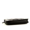 Bolso bandolera Chanel Wallet on Chain en cuero acolchado negro - Detail D4 thumbnail