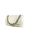 Chanel Timeless travel bag in silver quilted grained leather - 00pp thumbnail