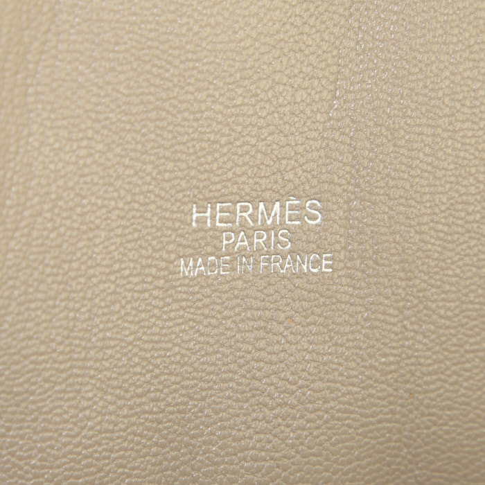 Bolso bandolera Hermès  Jypsiere 34 cm en cuero togo gris tórtola - Detail D3