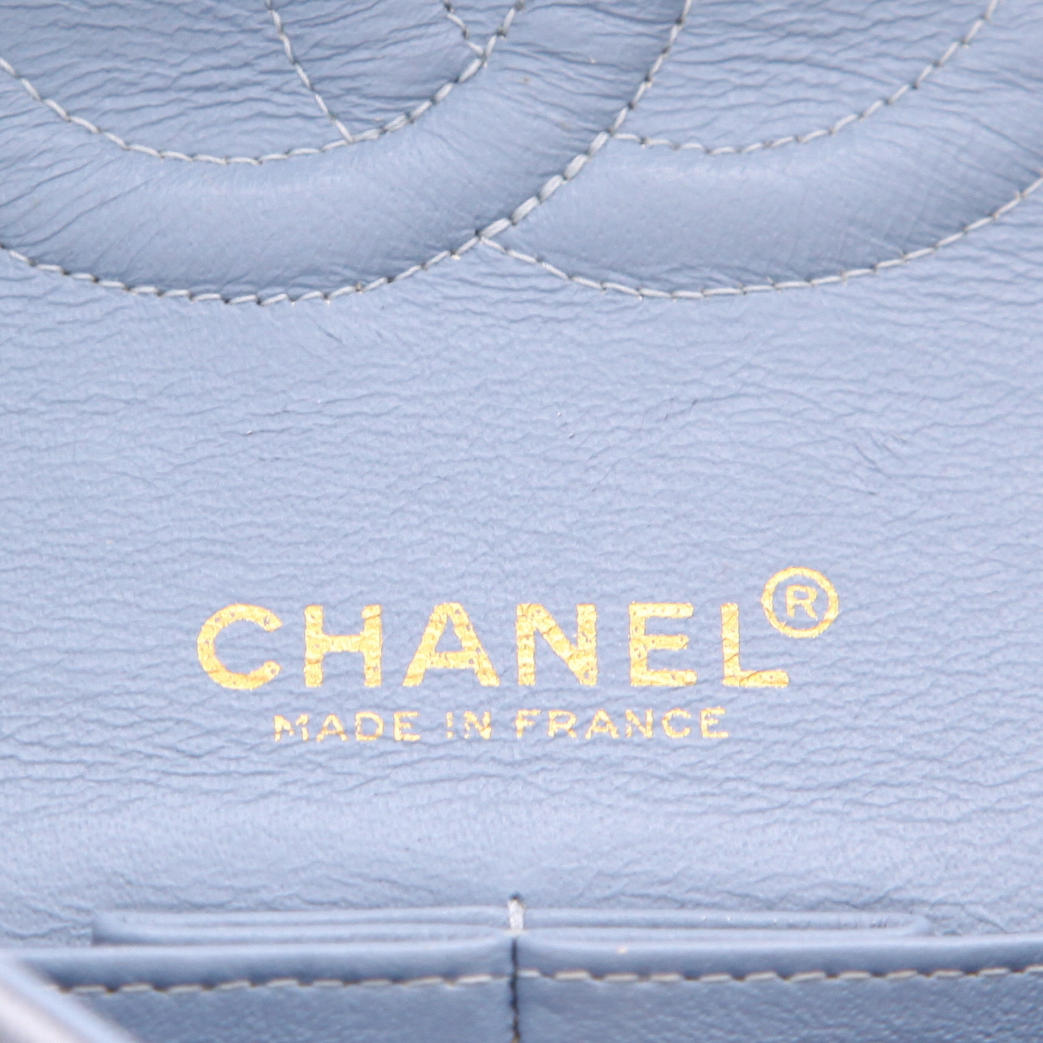 Chanel  Timeless Classic handbag  in blue quilted canvas - Detail D2