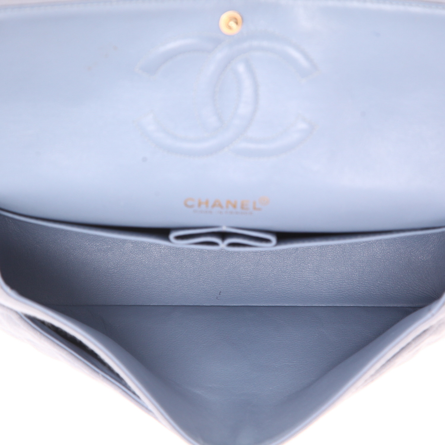 Bolso de mano Chanel  Timeless Classic en lona acolchada azul - Detail D3