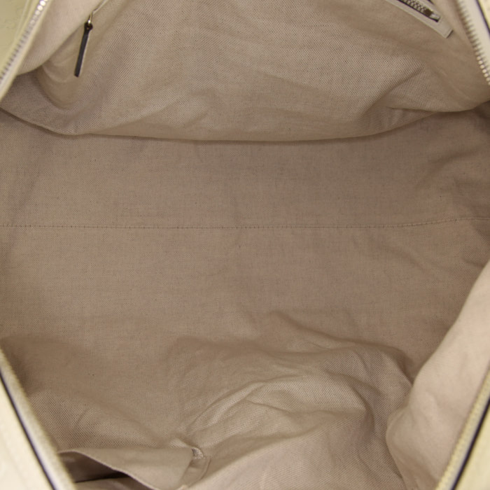 Sac de voyage Gucci en cuir monogram empreinte blanc - Detail D3