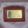 Bolso de mano Fendi Baguette en cuero acolchado marrón y lona fucsia - Detail D4 thumbnail