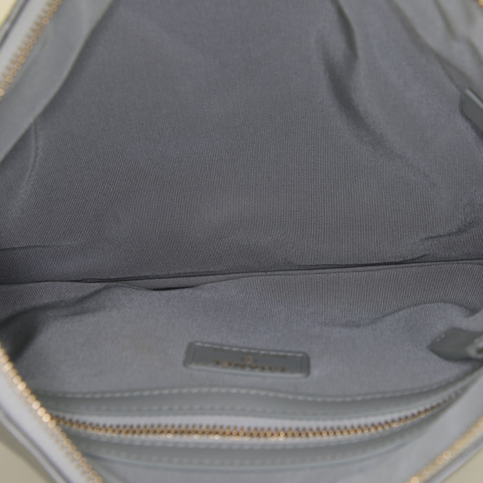 Pochette Chanel 19 in tela trapuntata argentata - Detail D2