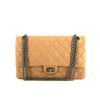 Bolso de mano Chanel 2.55 en cuero acolchado marrón - 360 thumbnail