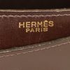 Bolso para llevar al hombro o en la mano Hermès Martine en cuero box marrón - Detail D4 thumbnail