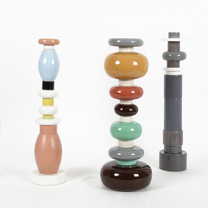 Ettore Sottsass, Totem #5 de la série "Flavia", en céramique émaillée polychrome, édition Bitossi, signé et numéroté, 1964/96 - Detail D3