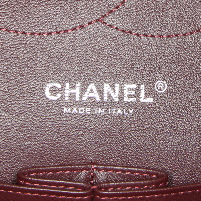 Chanel Timeless jumbo handbag in black quilted leather - Detail D4