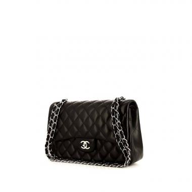 Chanel Timeless jumbo handbag in black quilted leather