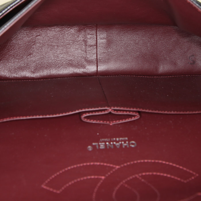 Borsa Chanel Timeless jumbo in pelle martellata e trapuntata nera - Detail D3