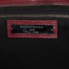 Bolso de mano Balenciaga Classic City en cuero color burdeos - Detail D4 thumbnail