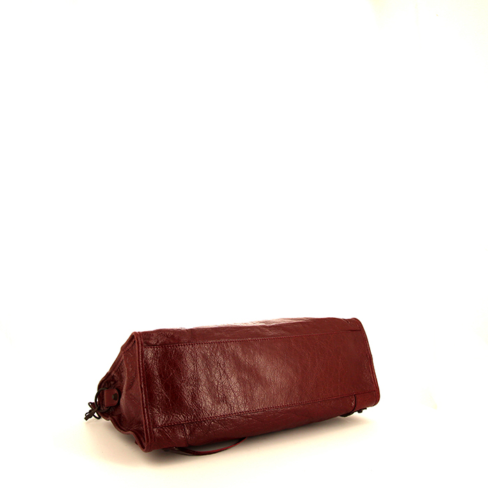 Bolso de mano Balenciaga Classic City en cuero color burdeos - Detail D5