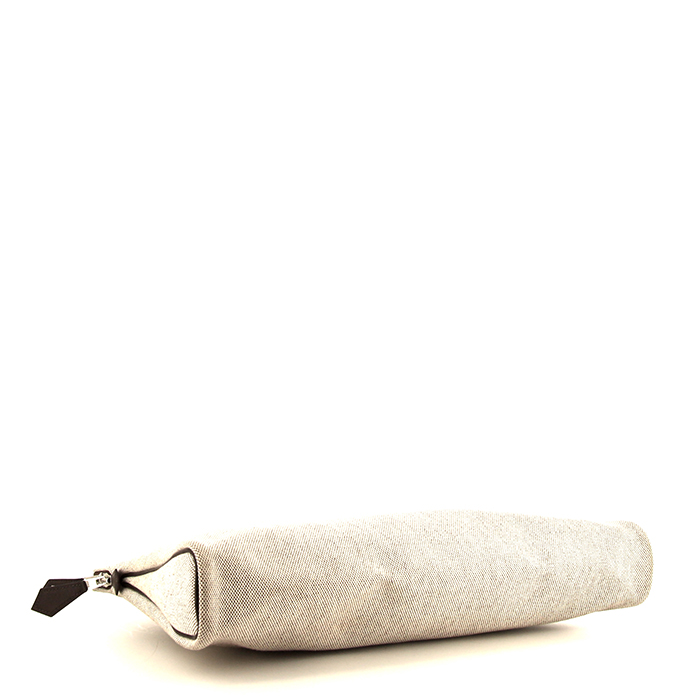 Sac à main Hermès Heeboo en toile beige et cuir marron - Detail D4