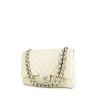 Chanel Timeless Maxi Jumbo handbag in white quilted grained leather - 00pp thumbnail