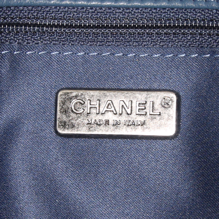 Sac à main Chanel  Editions Limitées en sequin bleu - Detail D4