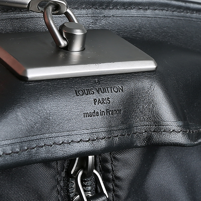 Louis Vuitton Porte-habits briefcase in black damier canvas and black leather - Detail D4