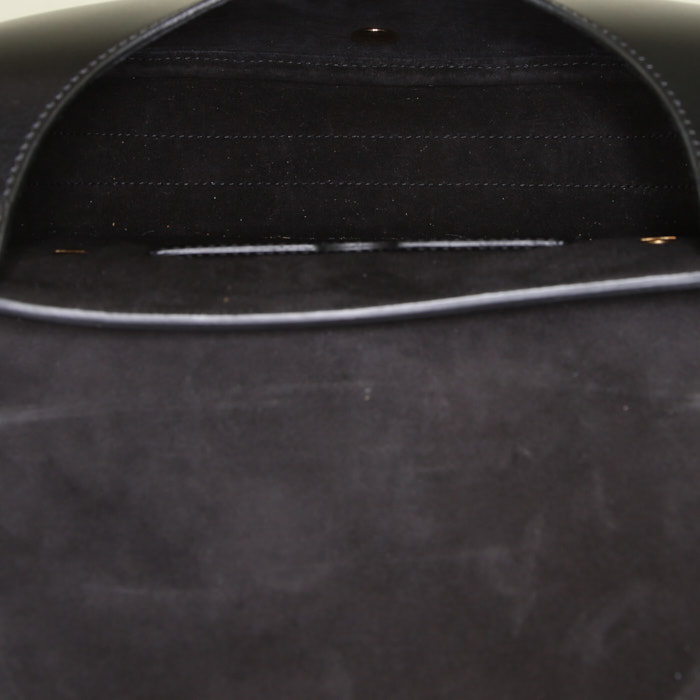 Bolso bandolera Dior Bobby modelo mediano en cuero negro - Detail D2