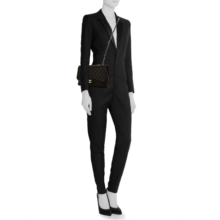 Bolso bandolera Chanel  Timeless Jumbo en cuero granulado acolchado negro - Detail D2