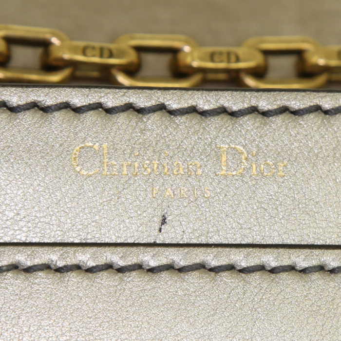 Bolso de mano Dior J'Adior en cuero dorado - Detail D3