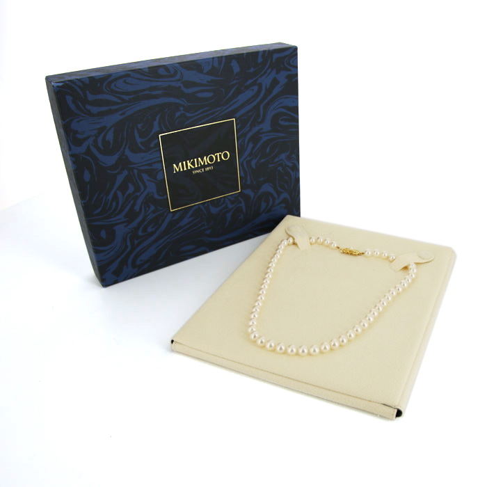 Collier Mikimoto en or jaune et perles de culture - Detail D2