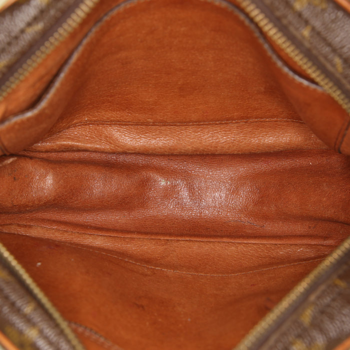 Bolso bandolera Louis Vuitton Senlis en lona Monogram marrón y cuero natural - Detail D2