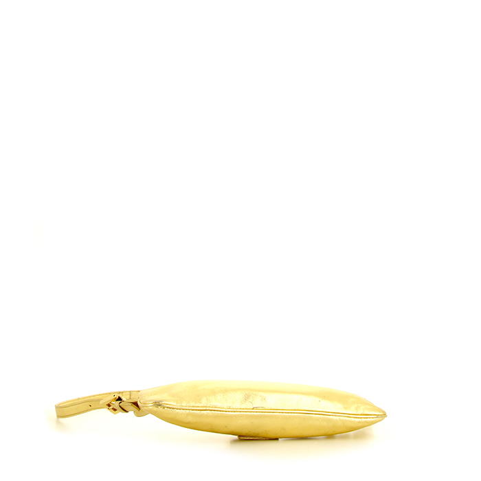 Fendi Baguette shoulder bag in gold leather - Detail D4