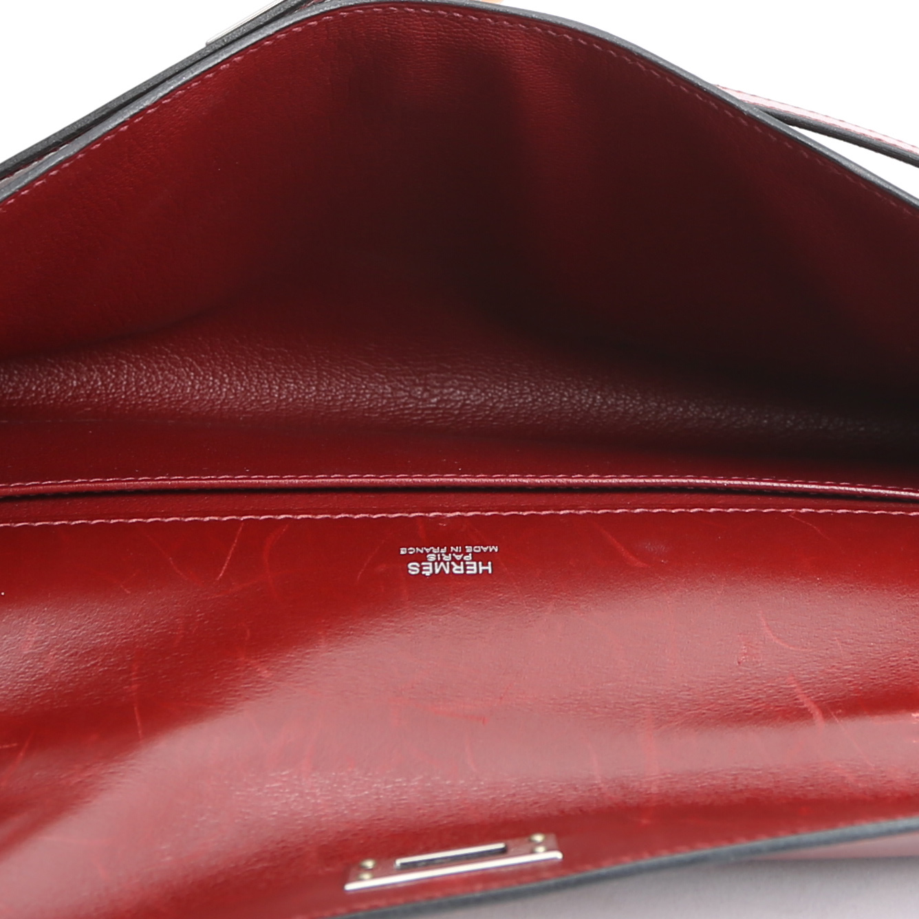Pochette Hermès Kelly Cut en cuir box bordeaux - Detail D2