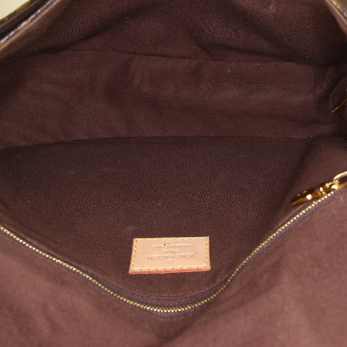 Bolso bandolera Louis Vuitton Menilmontant en lona Monogram marrón y cuero natural - Detail D2