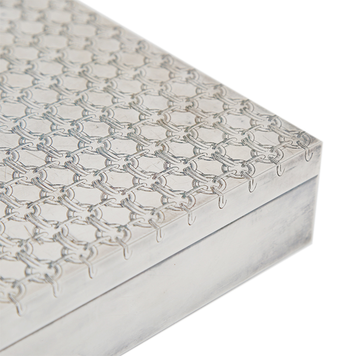 Hermès, boîte à cartes, en métal argenté et guilloché par Ravinet Denfert, signée et poinçonnée, des années 1980 - Detail D3