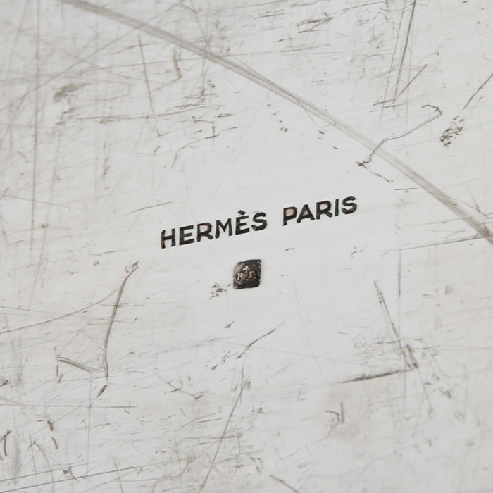Hermès, boîte à cartes, en métal argenté et guilloché par Ravinet Denfert, signée et poinçonnée, des années 1980 - Detail D4